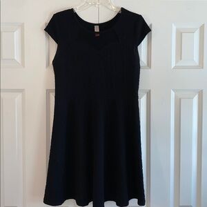 no sleeve black dress Naomi Chiffon Maxi Dress — Short-Sleeve Black main image 1